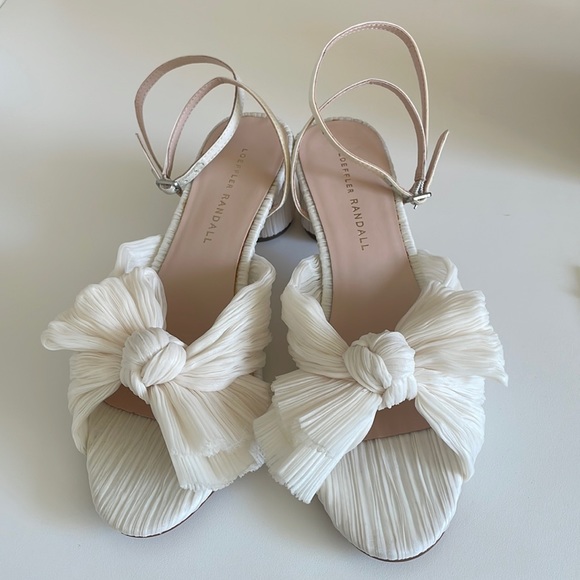 Loeffler Randall Dahlia Bow Heels in Pearl, size 8 - Picture 2 of 9